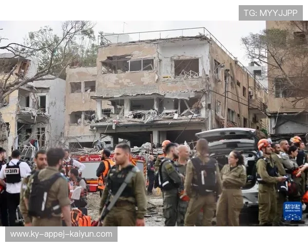 聚焦赛场温情时刻伊朗头号球星与以色列球员赛后交换球衣引热议 聚焦赛场温情时刻伊朗头号球星与以色列球员赛后交换球衣引热议